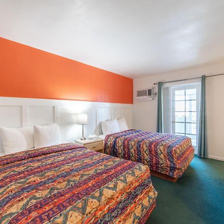 Captain'S Table Hotel By Everglades Adventures Buitenkant foto