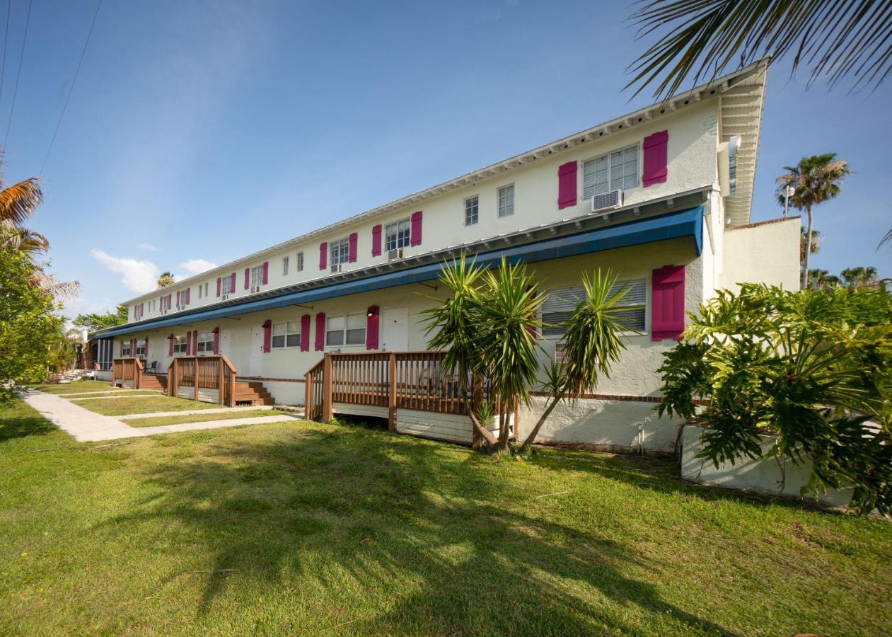 Captain'S Table Hotel By Everglades Adventures Buitenkant foto
