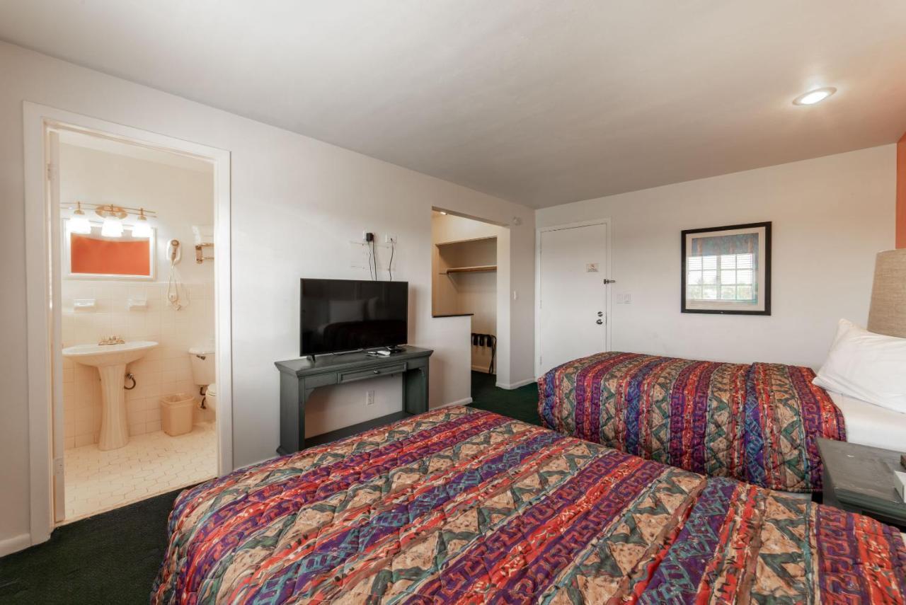 Captain'S Table Hotel By Everglades Adventures Buitenkant foto