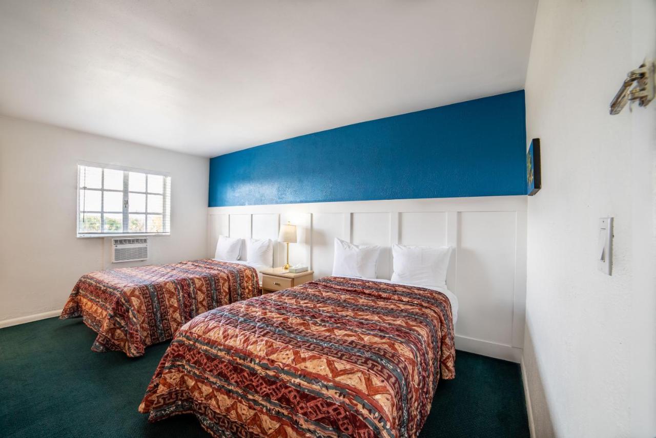 Captain'S Table Hotel By Everglades Adventures Buitenkant foto
