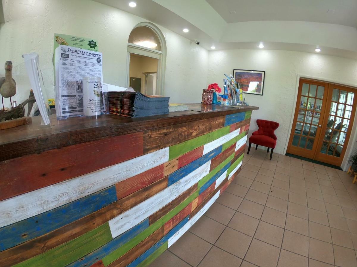 Captain'S Table Hotel By Everglades Adventures Buitenkant foto