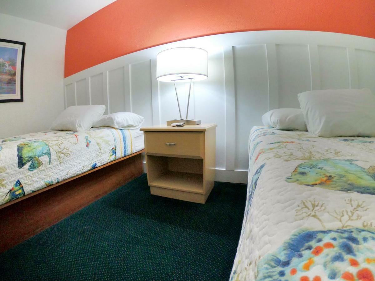 Captain'S Table Hotel By Everglades Adventures Buitenkant foto